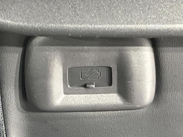 セレナ e-パワー ハイウェイスターV 純正12.3型ナビ 両側電動スライド 後席モニター シートヒーター 衝突軽減装置 プロパイロット 100V電源 LEDヘッド ETC ステアリングヒーター ブラインドスポットモニター デジタルミラー(53枚目)