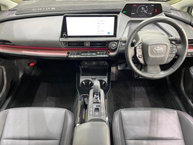 プリウス Z 純正12型ディスプレイオーディオ ガラスルーフ バックカメラ 禁煙車 電動リアゲート ハーフレザーシート 前席シートエアコン パワーシート コーナーセンサー スマートキー LEDヘッド(2枚目)