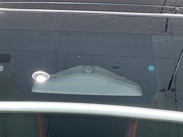 プリウス Z 純正12型ディスプレイオーディオ ガラスルーフ バックカメラ 禁煙車 電動リアゲート ハーフレザーシート 前席シートエアコン パワーシート コーナーセンサー スマートキー LEDヘッド(22枚目)