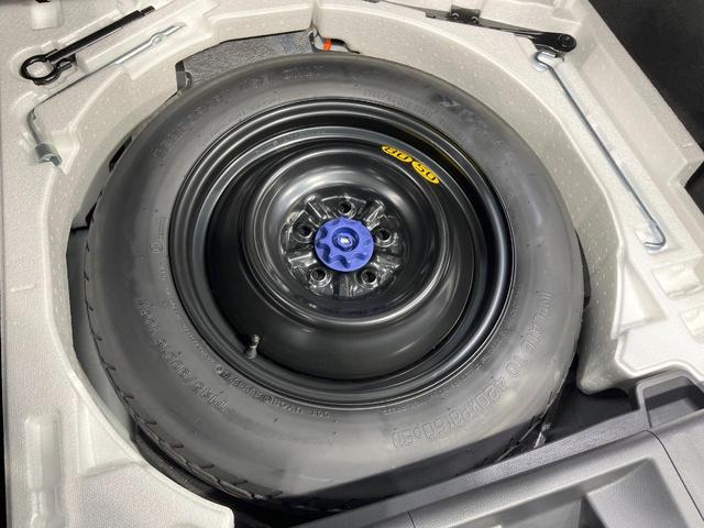 プリウス Z 純正12型ディスプレイオーディオ ガラスルーフ バックカメラ 禁煙車 電動リアゲート ハーフレザーシート 前席シートエアコン パワーシート コーナーセンサー スマートキー LEDヘッド(74枚目)