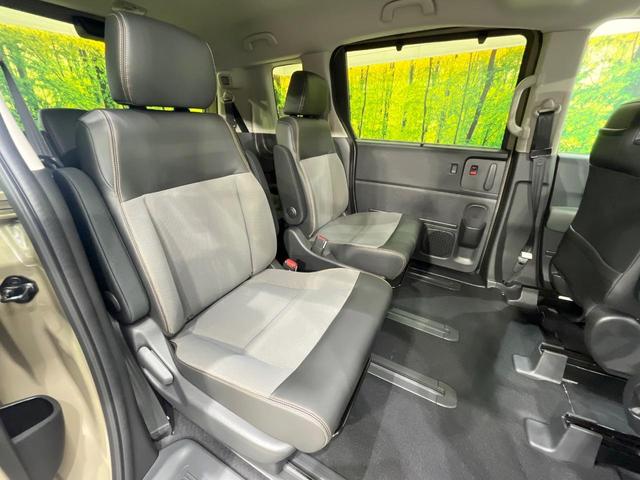 フリード クロスター 登録済未使用車 両側電動ドア 衝突被害軽減システム レーダークルーズ 禁煙車 コーナーセンサー スマートキー LEDヘッド オートハイビーム オートライト オートエアコン 純正15インチアルミ(9枚目)