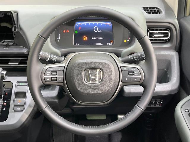 フリード クロスター 登録済未使用車 両側電動ドア 衝突被害軽減システム レーダークルーズ 禁煙車 コーナーセンサー スマートキー LEDヘッド オートハイビーム オートライト オートエアコン 純正15インチアルミ(12枚目)