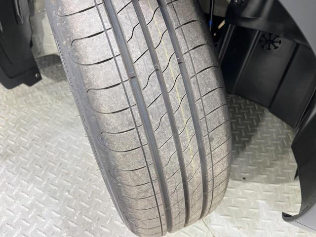 フリード クロスター 登録済未使用車 両側電動ドア 衝突被害軽減システム レーダークルーズ 禁煙車 コーナーセンサー スマートキー LEDヘッド オートハイビーム オートライト オートエアコン 純正15インチアルミ(25枚目)