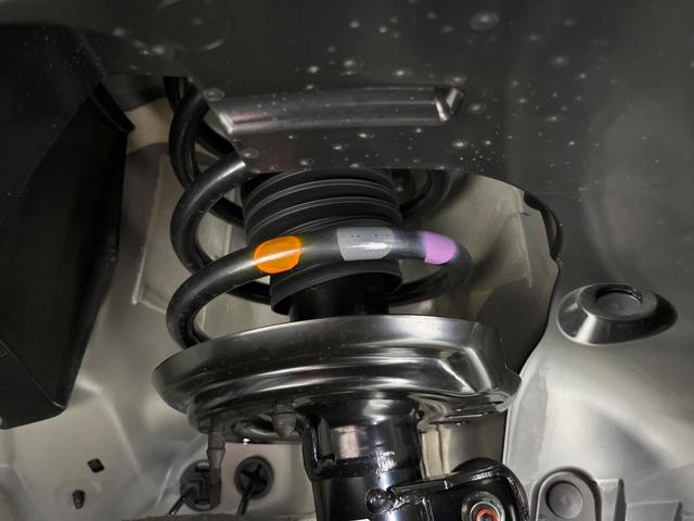 フリード クロスター 登録済未使用車 両側電動ドア 衝突被害軽減システム レーダークルーズ 禁煙車 コーナーセンサー スマートキー LEDヘッド オートハイビーム オートライト オートエアコン 純正15インチアルミ(27枚目)