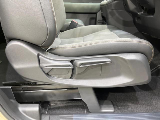 フリード クロスター 登録済未使用車 両側電動ドア 衝突被害軽減システム レーダークルーズ 禁煙車 コーナーセンサー スマートキー LEDヘッド オートハイビーム オートライト オートエアコン 純正15インチアルミ(28枚目)