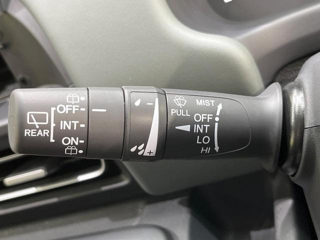 フリード クロスター 登録済未使用車 両側電動ドア 衝突被害軽減システム レーダークルーズ 禁煙車 コーナーセンサー スマートキー LEDヘッド オートハイビーム オートライト オートエアコン 純正15インチアルミ(32枚目)