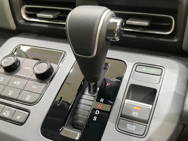 フリード クロスター 登録済未使用車 両側電動ドア 衝突被害軽減システム レーダークルーズ 禁煙車 コーナーセンサー スマートキー LEDヘッド オートハイビーム オートライト オートエアコン 純正15インチアルミ(38枚目)