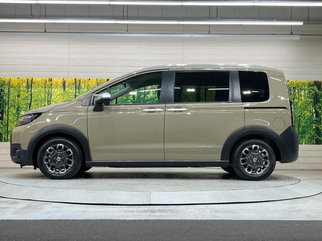 フリード クロスター 登録済未使用車 両側電動ドア 衝突被害軽減システム レーダークルーズ 禁煙車 コーナーセンサー スマートキー LEDヘッド オートハイビーム オートライト オートエアコン 純正15インチアルミ(56枚目)