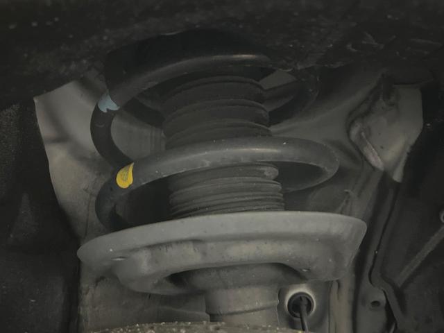 ハリアーハイブリッド Ｚ　レザーパッケージ　パノラマルーフ　純正１２．３型ナビ　全周囲カメラ　ＪＢＬサウンド　禁煙車　電動リアゲート　レザーシート　前席シートエアコン　ドラレコ　コーナーセンサー　ブラインドスポットモニター　ＬＥＤヘッド（29枚目）