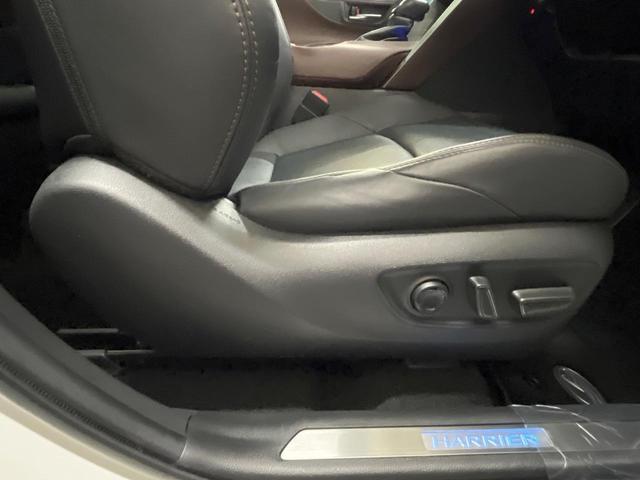 ハリアーハイブリッド Ｚ　レザーパッケージ　パノラマルーフ　純正１２．３型ナビ　全周囲カメラ　ＪＢＬサウンド　禁煙車　電動リアゲート　レザーシート　前席シートエアコン　ドラレコ　コーナーセンサー　ブラインドスポットモニター　ＬＥＤヘッド（33枚目）