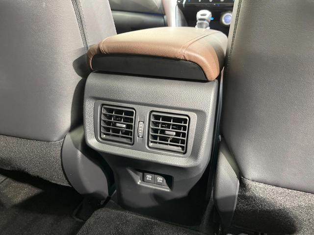 ハリアーハイブリッド Ｚ　レザーパッケージ　パノラマルーフ　純正１２．３型ナビ　全周囲カメラ　ＪＢＬサウンド　禁煙車　電動リアゲート　レザーシート　前席シートエアコン　ドラレコ　コーナーセンサー　ブラインドスポットモニター　ＬＥＤヘッド（53枚目）