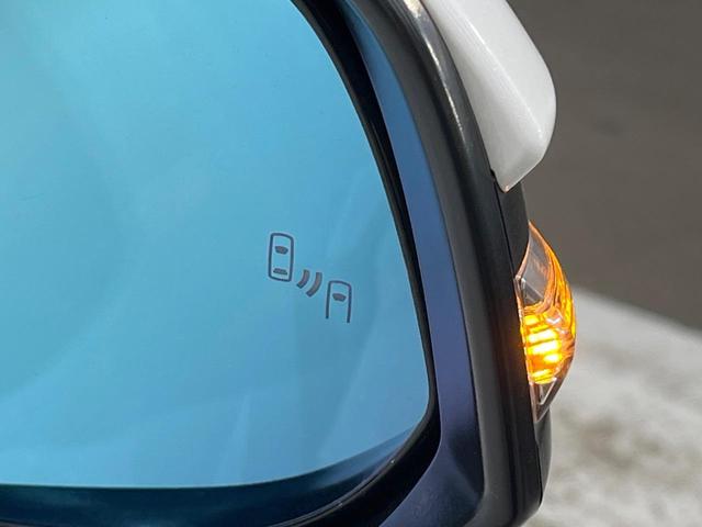 ハリアーハイブリッド Ｚ　レザーパッケージ　パノラマルーフ　純正１２．３型ナビ　全周囲カメラ　ＪＢＬサウンド　禁煙車　電動リアゲート　レザーシート　前席シートエアコン　ドラレコ　コーナーセンサー　ブラインドスポットモニター　ＬＥＤヘッド（62枚目）