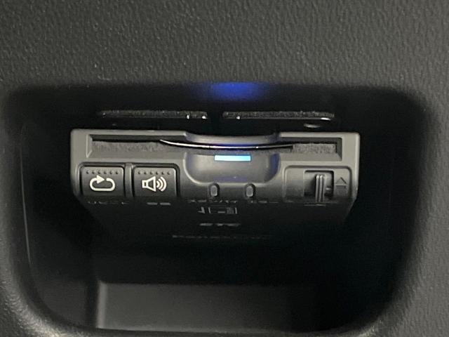 【ＥＴＣ】高速道路の料金所をストレスなく通過！話題のスポットやサービスエリアに多い「スマートＩＣ」利用時は必須のアイテムです。当店でセットアップを実施、ご納車当日からすぐにご利用いただけます！