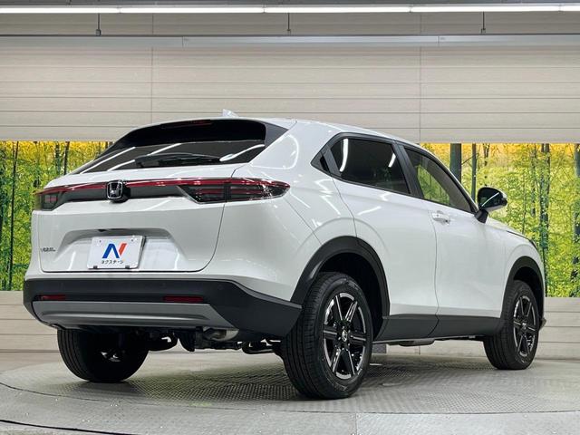 ヴェゼル Ｇ　登録済未使用車　４ＷＤ　衝突軽減装置　ＬＥＤヘッド　アダプティブクルーズ　電動パーキングブレーキ　オートホールド　スマートキー　プッシュスタート　オートエアコン　パドルシフト　オートライト（17枚目）