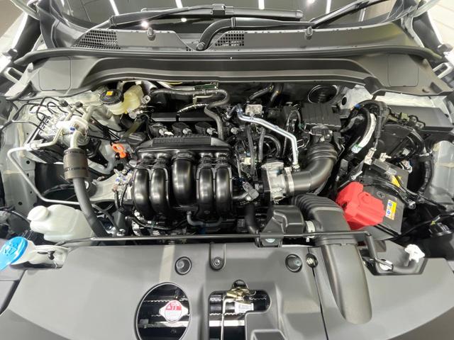 ヴェゼル Ｇ　登録済未使用車　４ＷＤ　衝突軽減装置　ＬＥＤヘッド　アダプティブクルーズ　電動パーキングブレーキ　オートホールド　スマートキー　プッシュスタート　オートエアコン　パドルシフト　オートライト（18枚目）