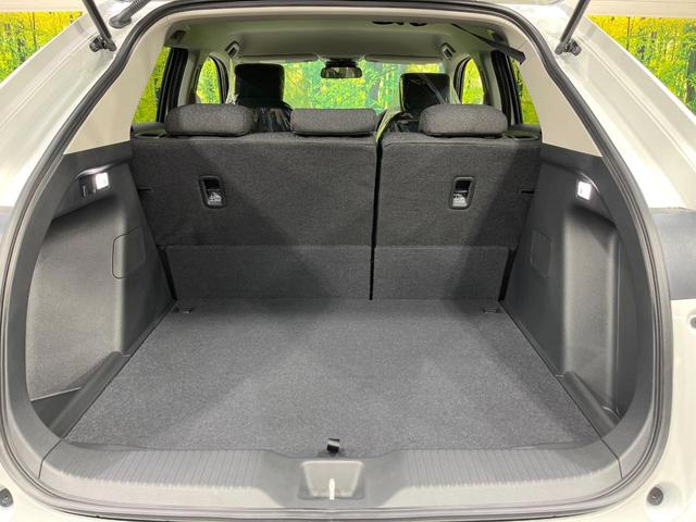 ヴェゼル Ｇ　登録済未使用車　４ＷＤ　衝突軽減装置　ＬＥＤヘッド　アダプティブクルーズ　電動パーキングブレーキ　オートホールド　スマートキー　プッシュスタート　オートエアコン　パドルシフト　オートライト（32枚目）