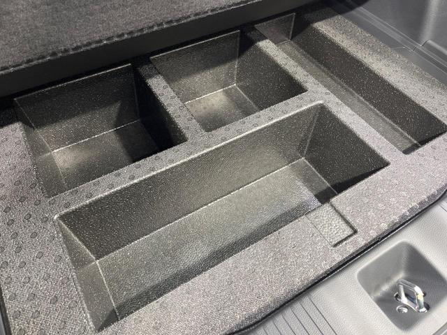 ヴェゼル Ｇ　登録済未使用車　４ＷＤ　衝突軽減装置　ＬＥＤヘッド　アダプティブクルーズ　電動パーキングブレーキ　オートホールド　スマートキー　プッシュスタート　オートエアコン　パドルシフト　オートライト（34枚目）