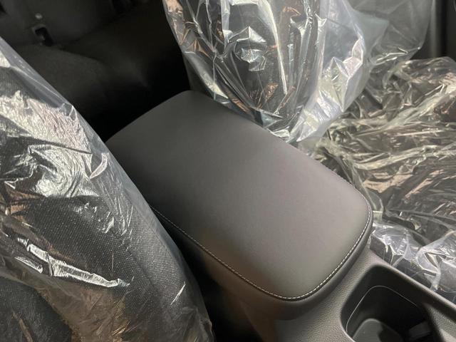 ヴェゼル Ｇ　登録済未使用車　４ＷＤ　衝突軽減装置　ＬＥＤヘッド　アダプティブクルーズ　電動パーキングブレーキ　オートホールド　スマートキー　プッシュスタート　オートエアコン　パドルシフト　オートライト（55枚目）