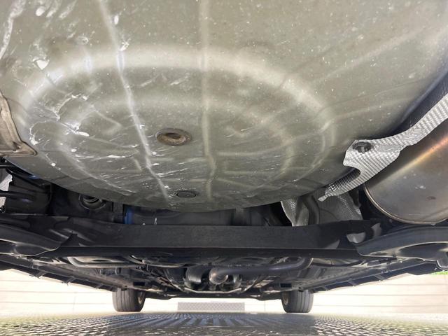 ノート ｅ－パワーニスモ　純正ナビ　全周囲カメラ　衝突軽減装置　禁煙車　コーナーセンサー　スマートキー　ＥＴＣ　デジタルミラー　オートライト　オートエアコン　純正１６インチアルミホイール　Ｂｌｕｅｔｏｏｔｈ　ＣＤ（19枚目）