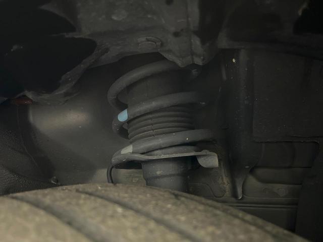 ノート ｅ－パワーニスモ　純正ナビ　全周囲カメラ　衝突軽減装置　禁煙車　コーナーセンサー　スマートキー　ＥＴＣ　デジタルミラー　オートライト　オートエアコン　純正１６インチアルミホイール　Ｂｌｕｅｔｏｏｔｈ　ＣＤ（20枚目）