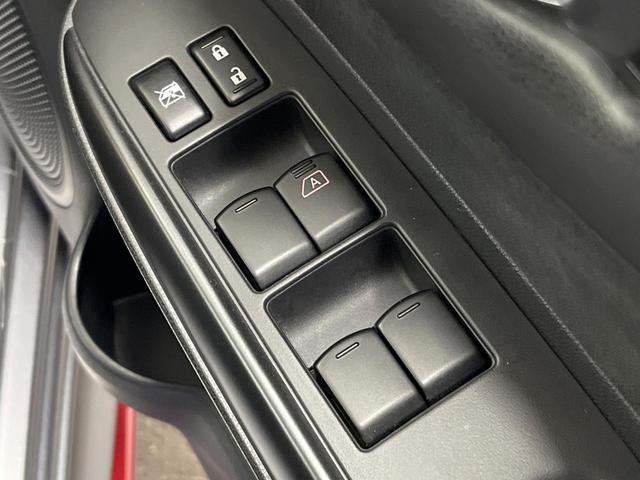 ノート ｅ－パワーニスモ　純正ナビ　全周囲カメラ　衝突軽減装置　禁煙車　コーナーセンサー　スマートキー　ＥＴＣ　デジタルミラー　オートライト　オートエアコン　純正１６インチアルミホイール　Ｂｌｕｅｔｏｏｔｈ　ＣＤ（24枚目）