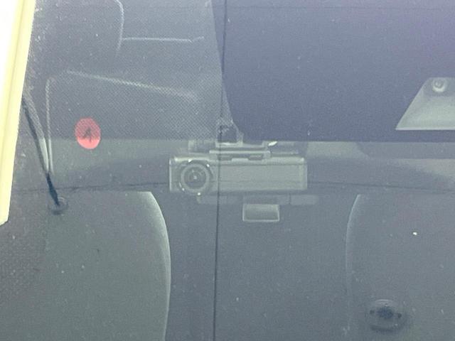 ノート ｅ－パワーニスモ　純正ナビ　全周囲カメラ　衝突軽減装置　禁煙車　コーナーセンサー　スマートキー　ＥＴＣ　デジタルミラー　オートライト　オートエアコン　純正１６インチアルミホイール　Ｂｌｕｅｔｏｏｔｈ　ＣＤ（42枚目）