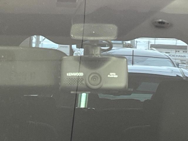 ヴォクシー ZS 煌 9型ナビ 後席モニター バックカメラ 両側電動ドア 禁煙車 ドラレコ スマートキー LEDヘッド ビルトインETC オートライト デュアルエアコン 純正16インチアルミ Bluetooth CD(6枚目)