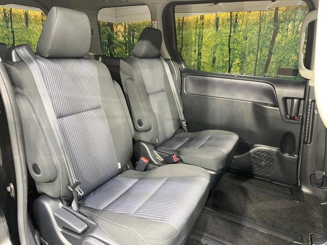 ヴォクシー ZS 煌 9型ナビ 後席モニター バックカメラ 両側電動ドア 禁煙車 ドラレコ スマートキー LEDヘッド ビルトインETC オートライト デュアルエアコン 純正16インチアルミ Bluetooth CD(9枚目)