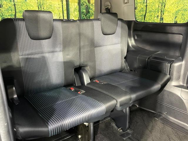 ヴォクシー ZS 煌 9型ナビ 後席モニター バックカメラ 両側電動ドア 禁煙車 ドラレコ スマートキー LEDヘッド ビルトインETC オートライト デュアルエアコン 純正16インチアルミ Bluetooth CD(10枚目)