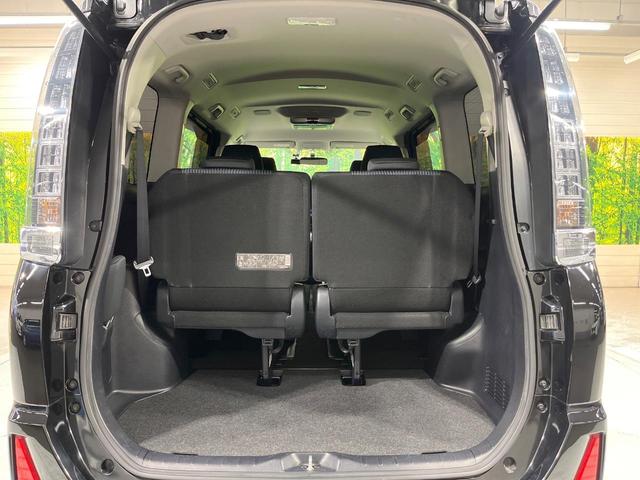 ヴォクシー ZS 煌 9型ナビ 後席モニター バックカメラ 両側電動ドア 禁煙車 ドラレコ スマートキー LEDヘッド ビルトインETC オートライト デュアルエアコン 純正16インチアルミ Bluetooth CD(11枚目)
