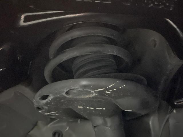 ヴォクシー ZS 煌 9型ナビ 後席モニター バックカメラ 両側電動ドア 禁煙車 ドラレコ スマートキー LEDヘッド ビルトインETC オートライト デュアルエアコン 純正16インチアルミ Bluetooth CD(26枚目)