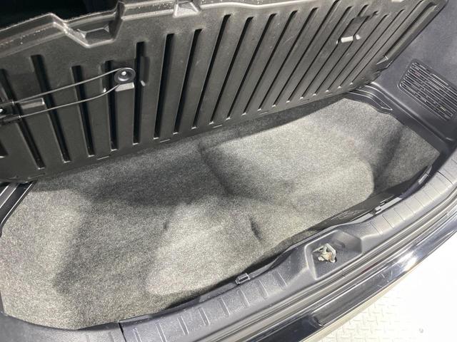 ヴォクシー ZS 煌 9型ナビ 後席モニター バックカメラ 両側電動ドア 禁煙車 ドラレコ スマートキー LEDヘッド ビルトインETC オートライト デュアルエアコン 純正16インチアルミ Bluetooth CD(64枚目)