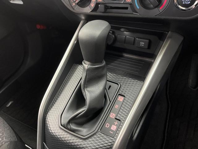 ライズ X ディスプレイオーディオ バックカメラ 衝突被害軽減システム 禁煙車 コーナーセンサー スマートキー LEDヘッド ビルトインETC オートライト Bluetooth CD DVD再生(28枚目)