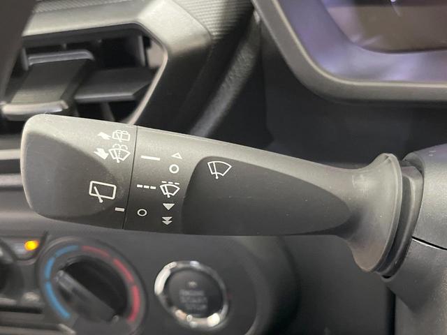 ライズ X ディスプレイオーディオ バックカメラ 衝突被害軽減システム 禁煙車 コーナーセンサー スマートキー LEDヘッド ビルトインETC オートライト Bluetooth CD DVD再生(32枚目)