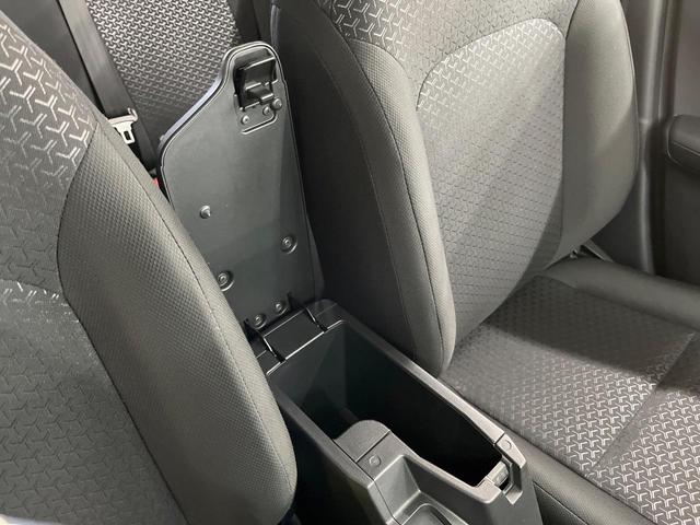 ライズ X ディスプレイオーディオ バックカメラ 衝突被害軽減システム 禁煙車 コーナーセンサー スマートキー LEDヘッド ビルトインETC オートライト Bluetooth CD DVD再生(34枚目)