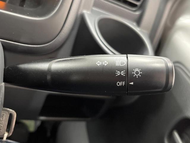 NT100クリッパートラック DX 5MT 禁煙車 オーディオ エアコン ヘッドライトレベライザー(7枚目)