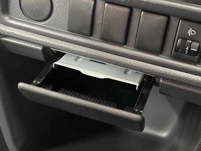 NT100クリッパートラック DX 5MT 禁煙車 オーディオ エアコン ヘッドライトレベライザー(30枚目)