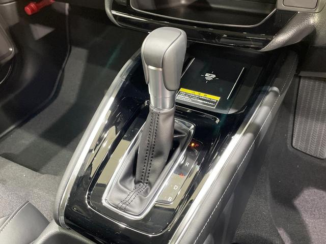 ヴェゼル e:HEV Z 純正9型ナビ 全周囲カメラ ブラインドスポットモニター レーダークルーズ ETC Bluetooth フルセグTV 衝突軽減装置 LEDヘッド 置くだけ充電 パドルシフト 電動リアゲート(24枚目)