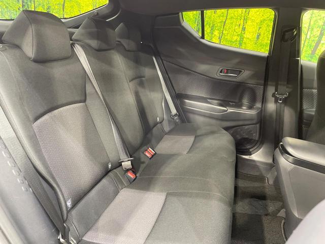 C-HR S SDナビ バックカメラ 衝突軽減 レーダークルーズ Bluetooth 禁煙車 ドラレコ スマートキー ETC オートハイビーム オートライト デュアルエアコン オートホールド(9枚目)