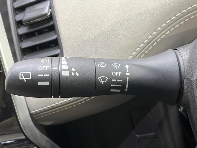 セレナ ｅ－パワー　ハイウェイスターＶ　両側電動ドア　純正１０型ナビ　後席モニター　バックカメラ　衝突軽減　プロパイロット　禁煙車　ドラレコ　コーナーセンサー　スマートキー　ＬＥＤヘッド　ＬＥＤフォグ　ビルトインＥＴＣ　オートハイビーム（27枚目）