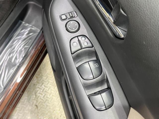 セレナ ｅ－パワー　ハイウェイスターＶ　両側電動ドア　純正１０型ナビ　後席モニター　バックカメラ　衝突軽減　プロパイロット　禁煙車　ドラレコ　コーナーセンサー　スマートキー　ＬＥＤヘッド　ＬＥＤフォグ　ビルトインＥＴＣ　オートハイビーム（37枚目）