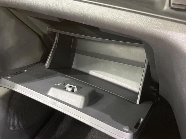 セレナ ｅ－パワー　ハイウェイスターＶ　両側電動ドア　純正１０型ナビ　後席モニター　バックカメラ　衝突軽減　プロパイロット　禁煙車　ドラレコ　コーナーセンサー　スマートキー　ＬＥＤヘッド　ＬＥＤフォグ　ビルトインＥＴＣ　オートハイビーム（41枚目）