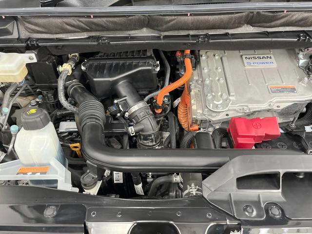 セレナ ｅ－パワー　ハイウェイスターＶ　両側電動スライド　純正１０型ナビ　全周囲カメラ　衝突軽減　プロパイロット　禁煙車　ドラレコ　コーナーセンサー　スマートキー　ＬＥＤヘッド　ＬＥＤフォグ　ビルトインＥＴＣ　オートライト　オートエアコン（18枚目）