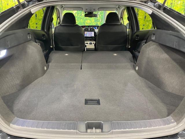 プリウス Ａツーリングセレクション　ＢＩＧＸ９型ナビ　バックカメラ　衝突軽減　レーダークルーズ　禁煙車　ハーフレザーシート　コーナーセンサー　スマートキー　シートヒーター　ＬＥＤヘッド　ビルトインＥＴＣ　オートハイビーム　オートライト（10枚目）