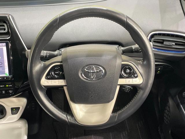 プリウス Ａツーリングセレクション　ＢＩＧＸ９型ナビ　バックカメラ　衝突軽減　レーダークルーズ　禁煙車　ハーフレザーシート　コーナーセンサー　スマートキー　シートヒーター　ＬＥＤヘッド　ビルトインＥＴＣ　オートハイビーム　オートライト（11枚目）