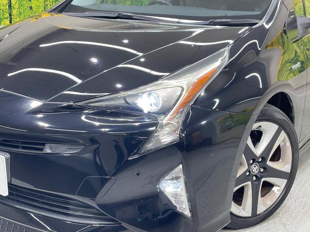 プリウス Ａツーリングセレクション　ＢＩＧＸ９型ナビ　バックカメラ　衝突軽減　レーダークルーズ　禁煙車　ハーフレザーシート　コーナーセンサー　スマートキー　シートヒーター　ＬＥＤヘッド　ビルトインＥＴＣ　オートハイビーム　オートライト（12枚目）