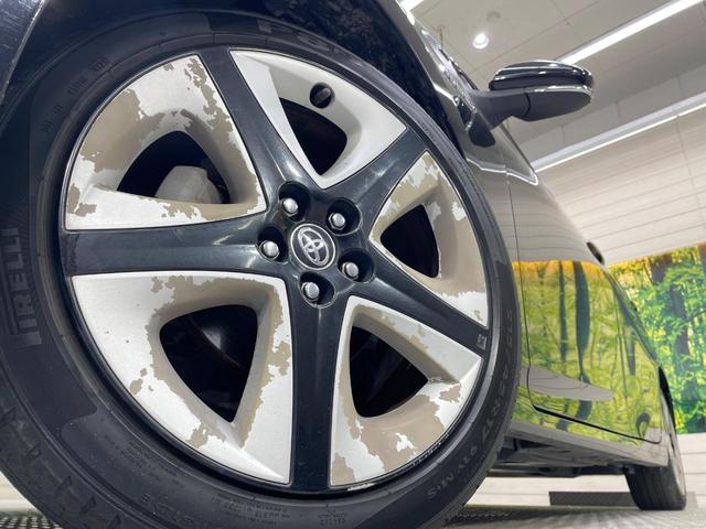 プリウス Ａツーリングセレクション　ＢＩＧＸ９型ナビ　バックカメラ　衝突軽減　レーダークルーズ　禁煙車　ハーフレザーシート　コーナーセンサー　スマートキー　シートヒーター　ＬＥＤヘッド　ビルトインＥＴＣ　オートハイビーム　オートライト（13枚目）