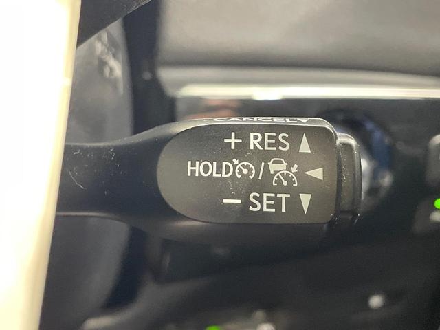 プリウス Ａツーリングセレクション　ＢＩＧＸ９型ナビ　バックカメラ　衝突軽減　レーダークルーズ　禁煙車　ハーフレザーシート　コーナーセンサー　スマートキー　シートヒーター　ＬＥＤヘッド　ビルトインＥＴＣ　オートハイビーム　オートライト（29枚目）