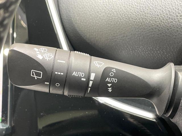 プリウス Ａツーリングセレクション　ＢＩＧＸ９型ナビ　バックカメラ　衝突軽減　レーダークルーズ　禁煙車　ハーフレザーシート　コーナーセンサー　スマートキー　シートヒーター　ＬＥＤヘッド　ビルトインＥＴＣ　オートハイビーム　オートライト（30枚目）