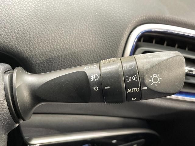 プリウス Ａツーリングセレクション　ＢＩＧＸ９型ナビ　バックカメラ　衝突軽減　レーダークルーズ　禁煙車　ハーフレザーシート　コーナーセンサー　スマートキー　シートヒーター　ＬＥＤヘッド　ビルトインＥＴＣ　オートハイビーム　オートライト（31枚目）